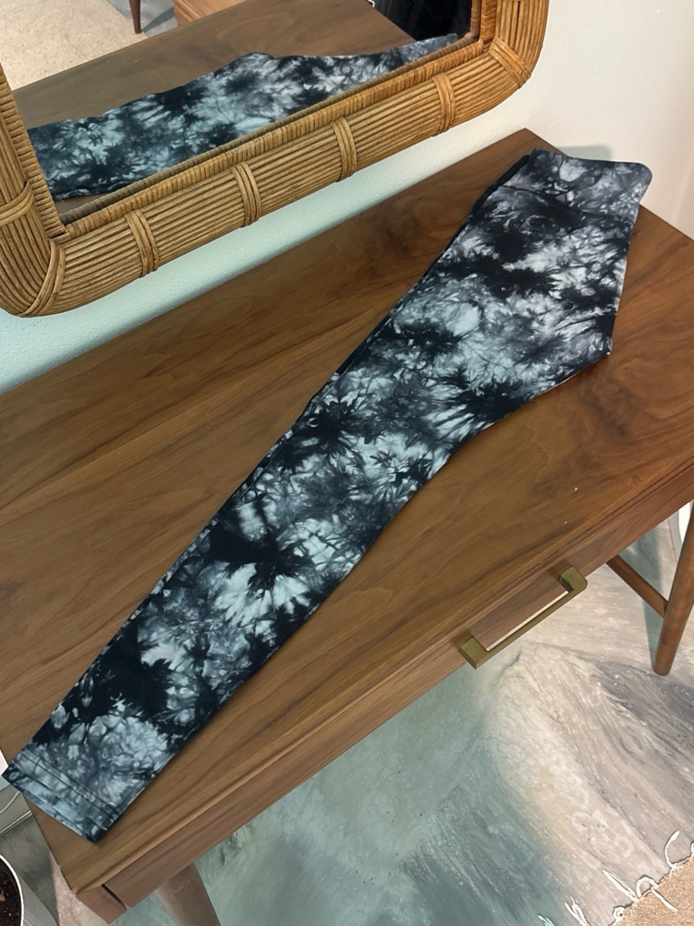 Wild Fable size S Black & Gray Tie-Dye Leggings